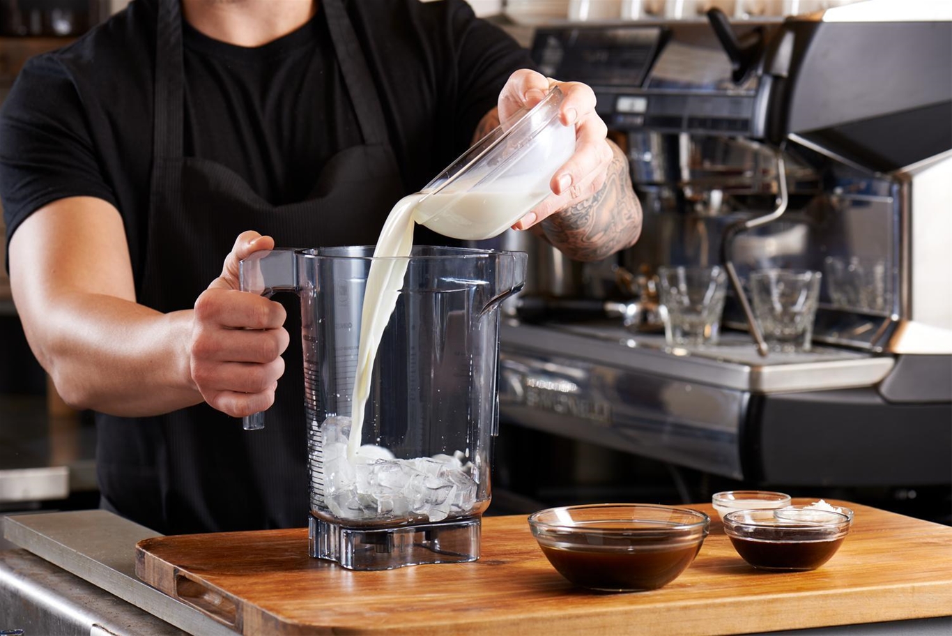 Quán cà phê, quán nước nên chọn máy xay sinh tố nào là chuẩn nhất? 1