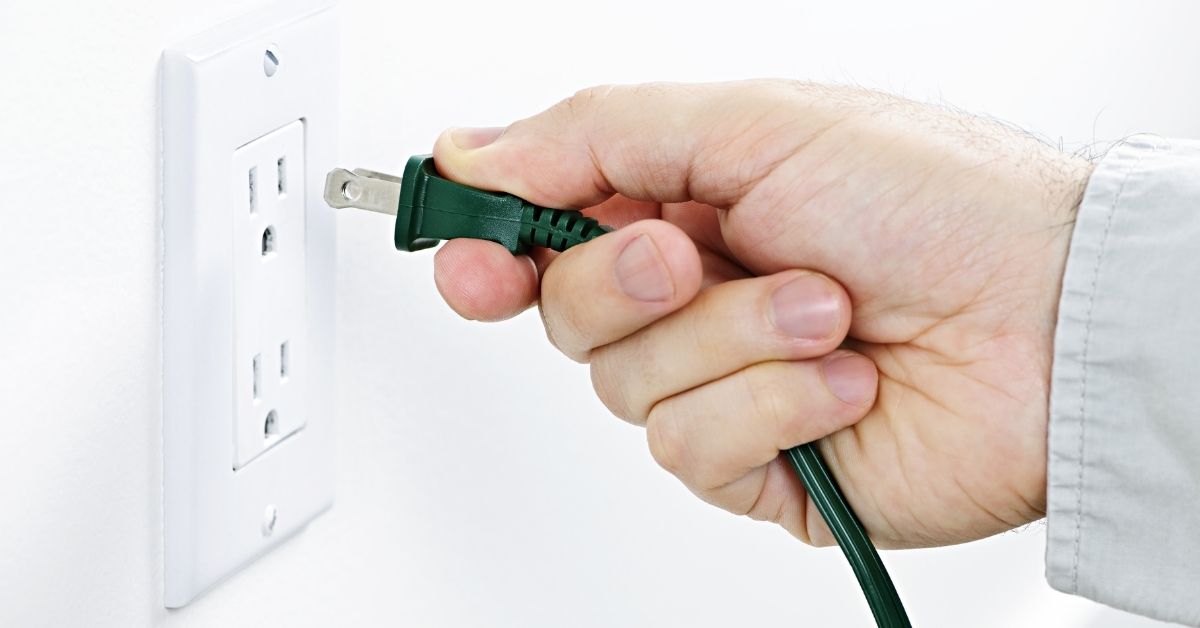 Chú ý rút phích cắm trước khi vệ sinh nồi chiên không dầu