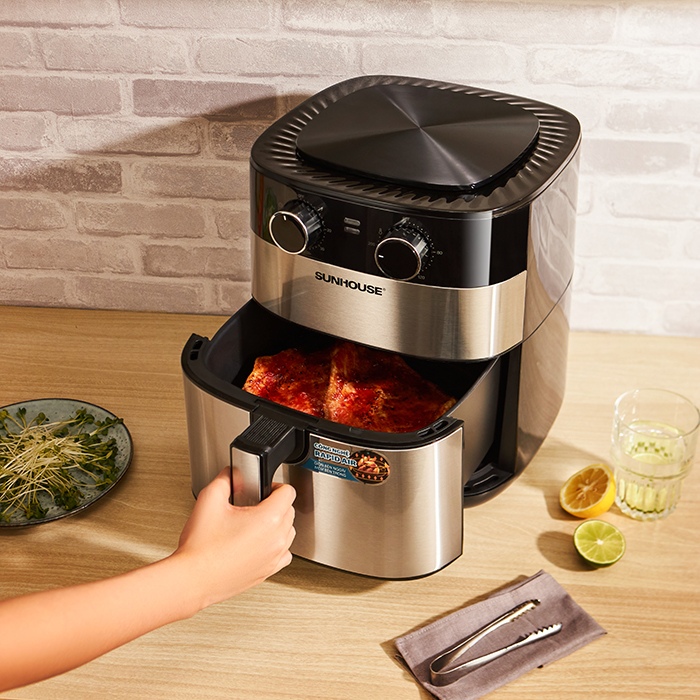 Nướng thịt bò sốt BBQ ở nhiệt độ 200 độ C trong lần lượt 5 phút và 7 phút