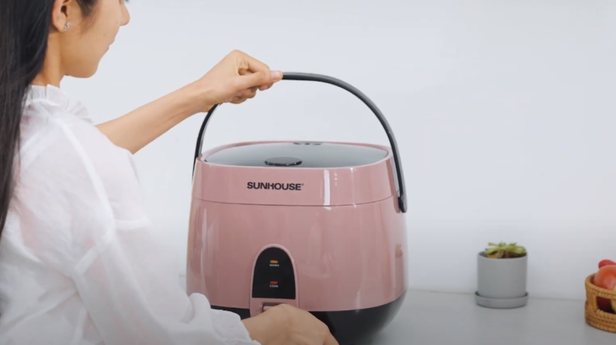 Sử dụng nồi cơm điện từ lâu nhưng bạn có thắc mắc nồi cơm điện tử có từ bao giờ và lịch sử hình thành ra sao 