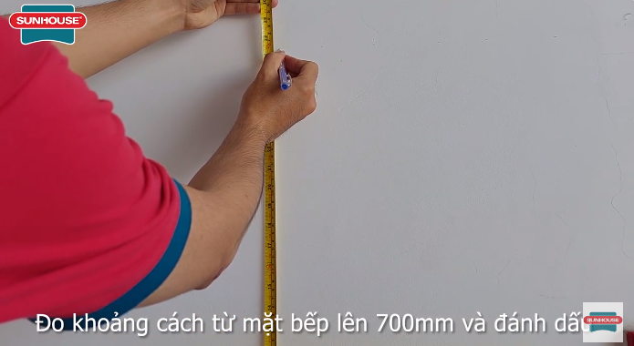 Khoảng cách đặt máy hút mùi