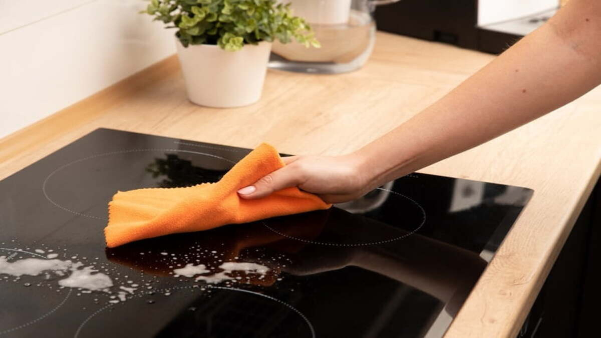 Vệ sinh bếo vơi dung dịch tẩy rửa
