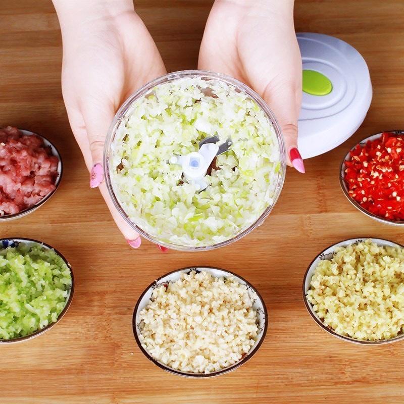 Sơ chế các nguyên liệu cần thiết cho gia vị ướp bạch tuộc