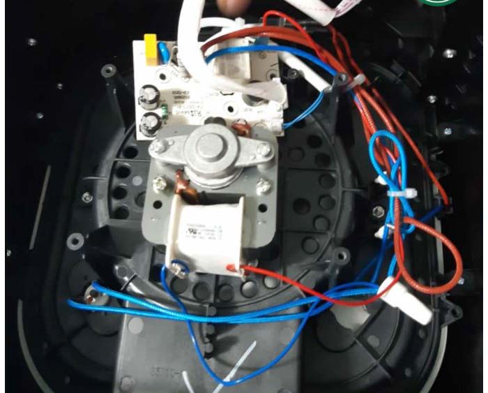 Các bộ phận/linh kiện bên trong nắp nồi chiên không dầu