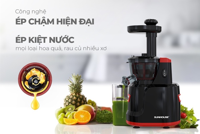 Máy ép chậm có khả năng ép kiệt nước hầu hết các loại hoa quả, rau củ nhiều chất xơ