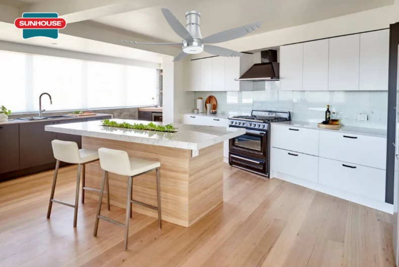 Quạt trần SUNHOUSE APEX APF7681G giúp không gian bếp nhìn cao và thoáng đãng hơn