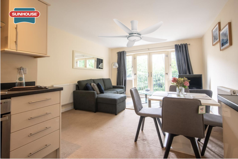 Quạt trần SUNHOUSE APEX APF7676W mang lại hiệu suất làm mát cao với lưu lượng gió cao