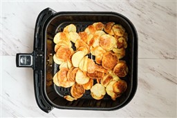 Cách làm snack khoai tây bằng nồi chiên không dầu giòn rụm